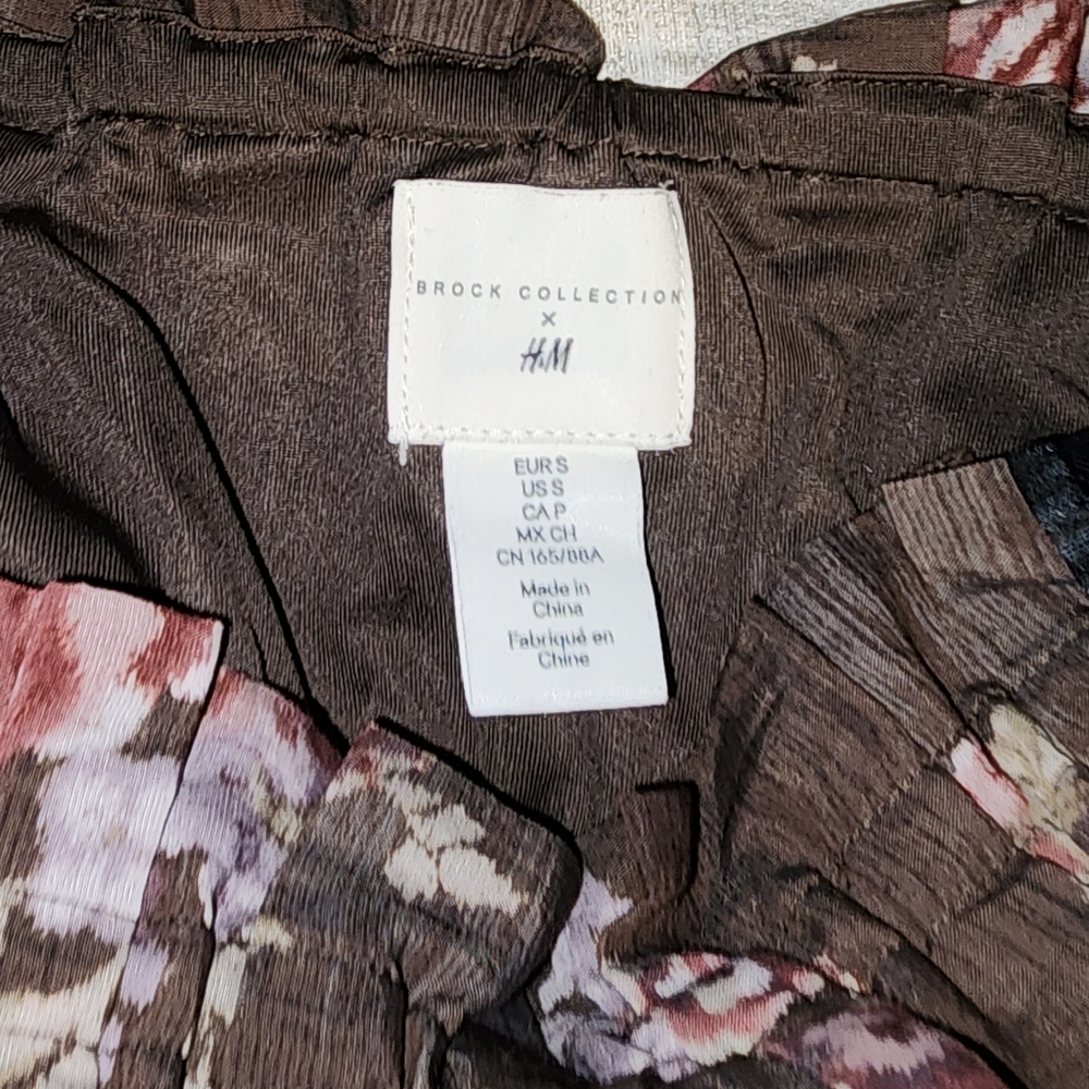 H&M Flower Top - Picture 4 of 4